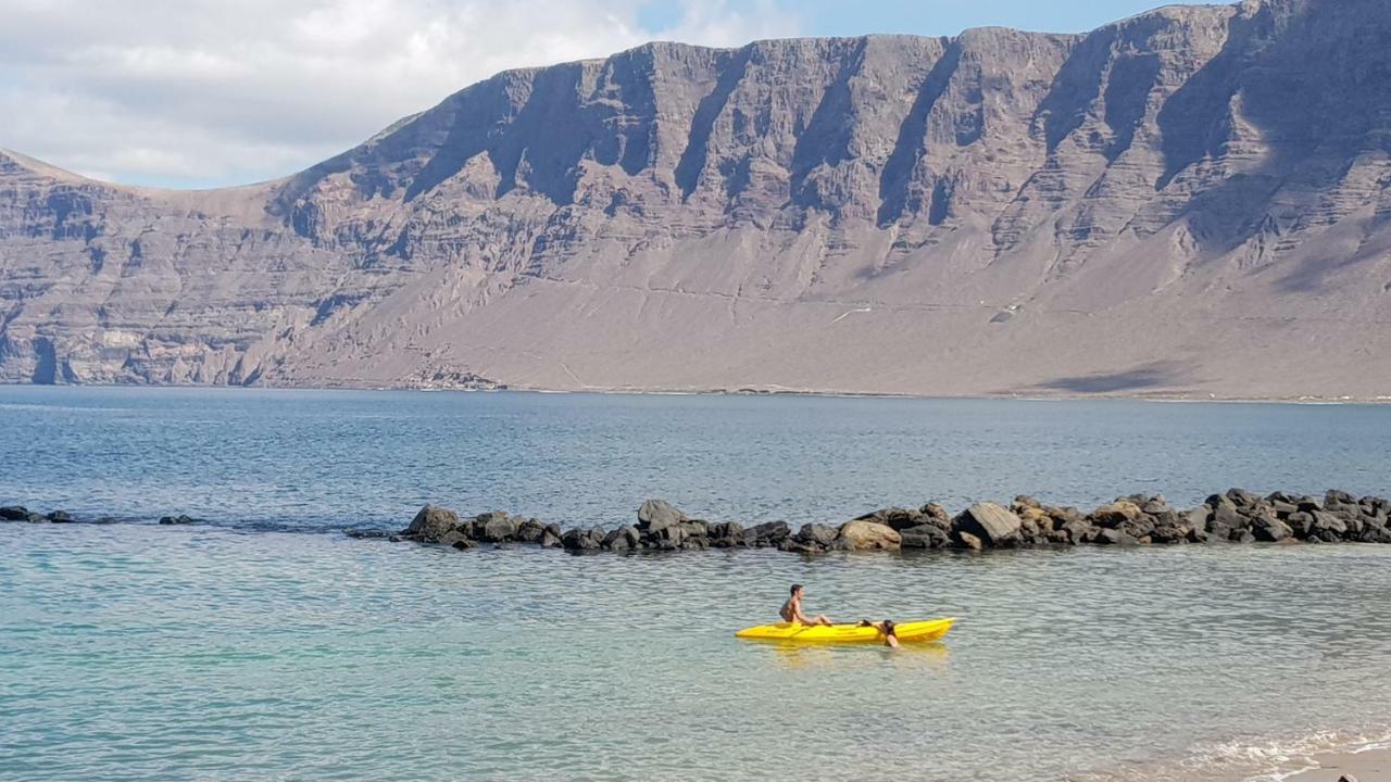 Salitre-1ª Linea De Mar Villa Famara Dış mekan fotoğraf